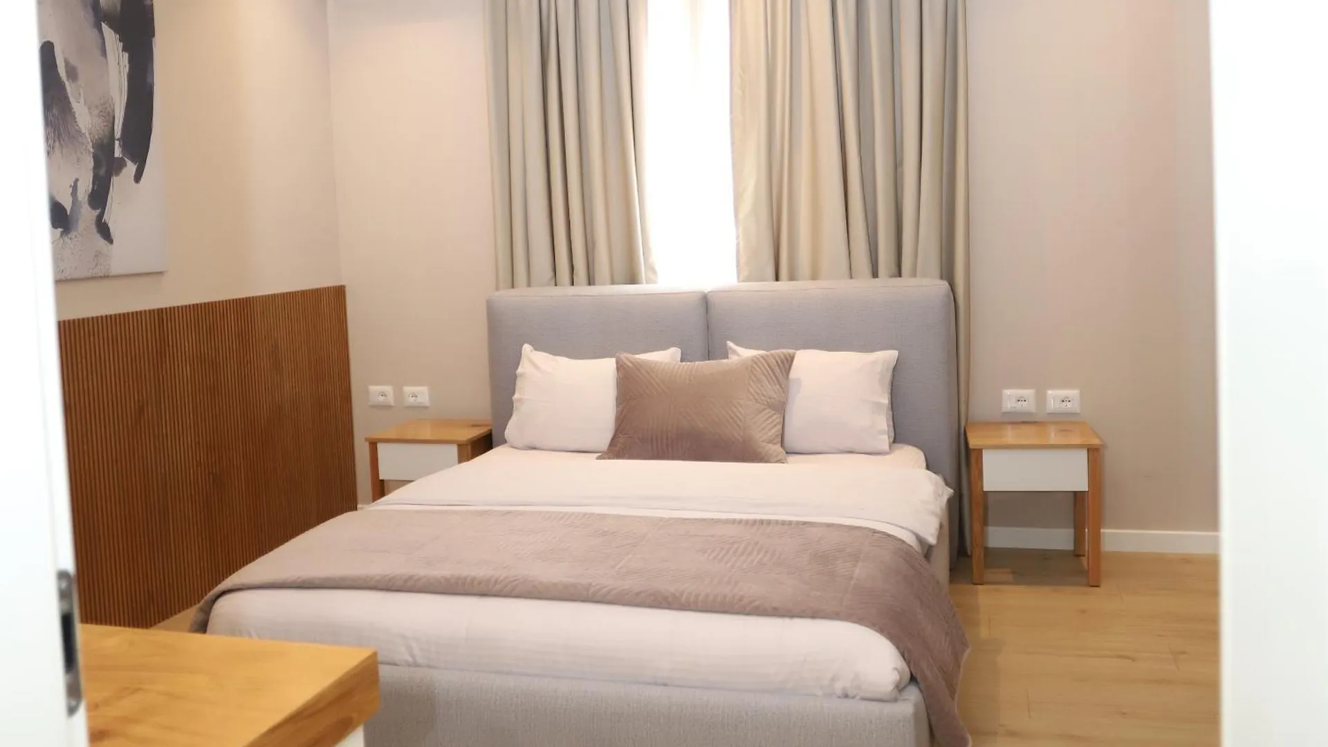 J&D Rooms Korce 0*,  Albánie