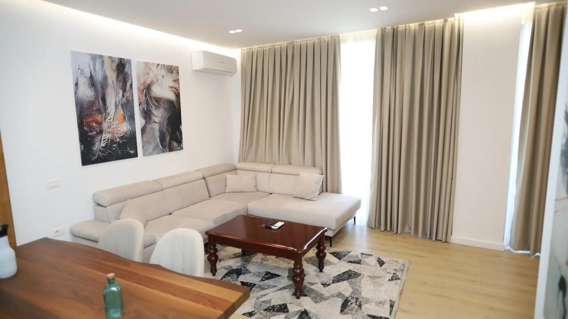 J&D Rooms Korce Penzion