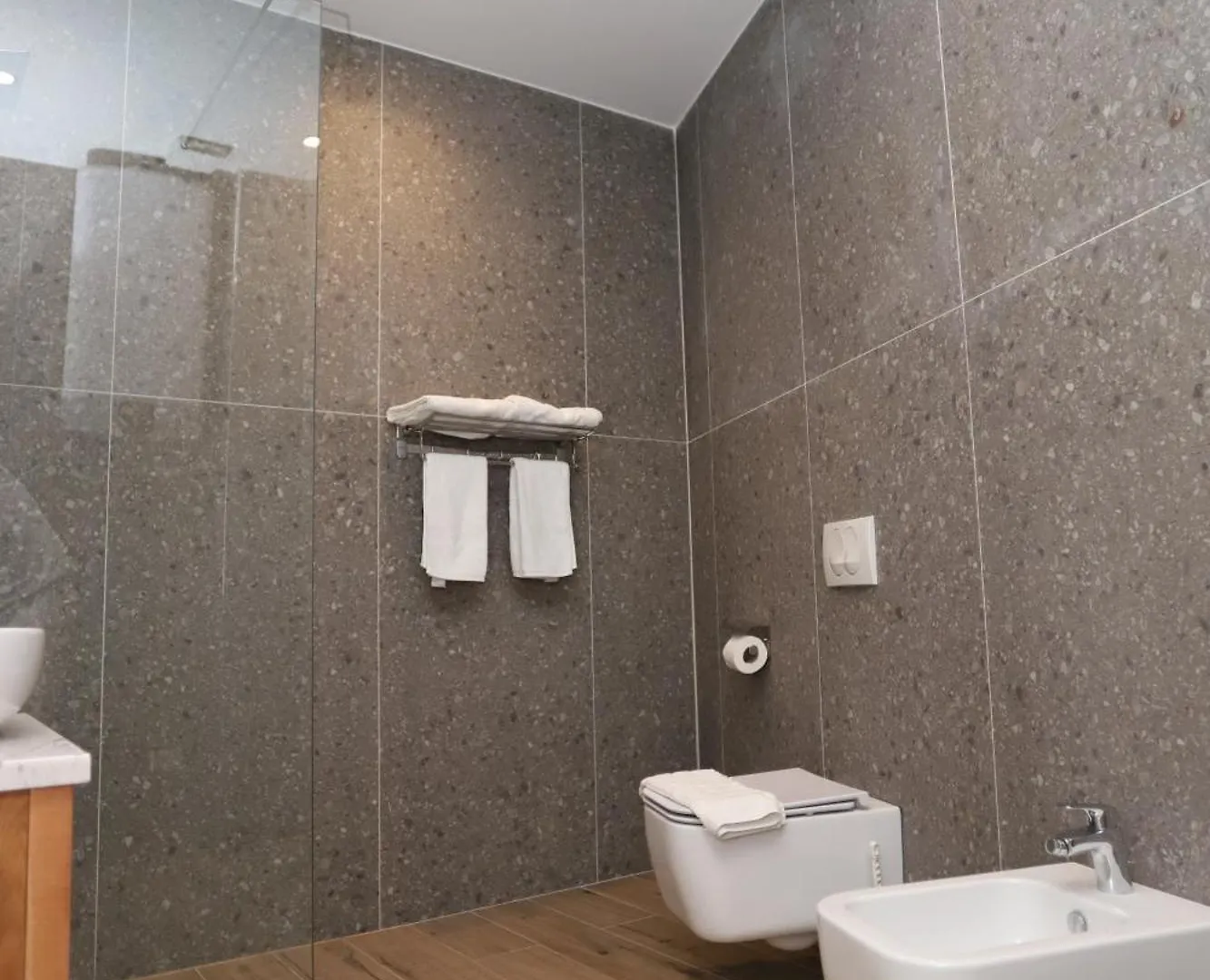 Gæstehus J&D Rooms Korce
